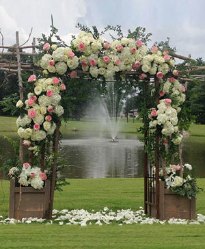ivory rose altar arrangement WF105921.300